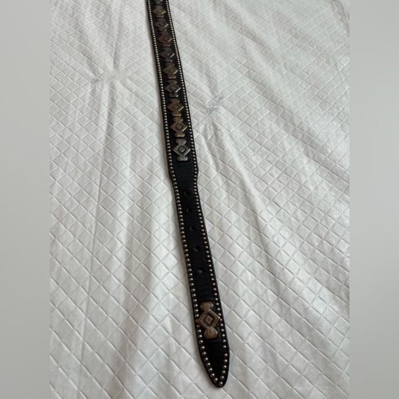 Unique Tribal Design Belt - Picture 7 of 11